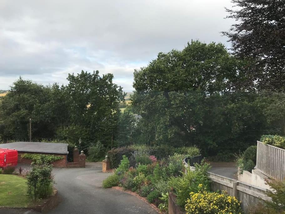 1 Bedroom Self Contained Separate Annexe In Exeter Ide Exteriér fotografie